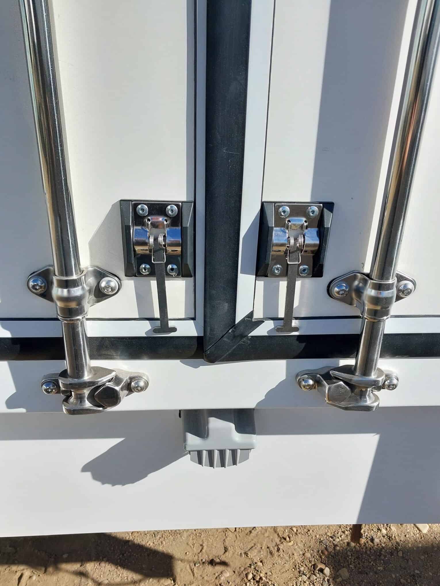 All Stainless SteelHardware